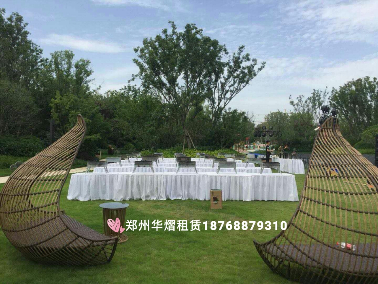 <b>郑州康桥香溪郡 链家答谢宴 长条桌折叠椅使</b>